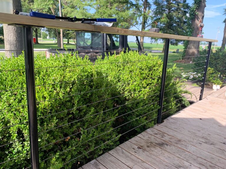 Projects custom deck railing